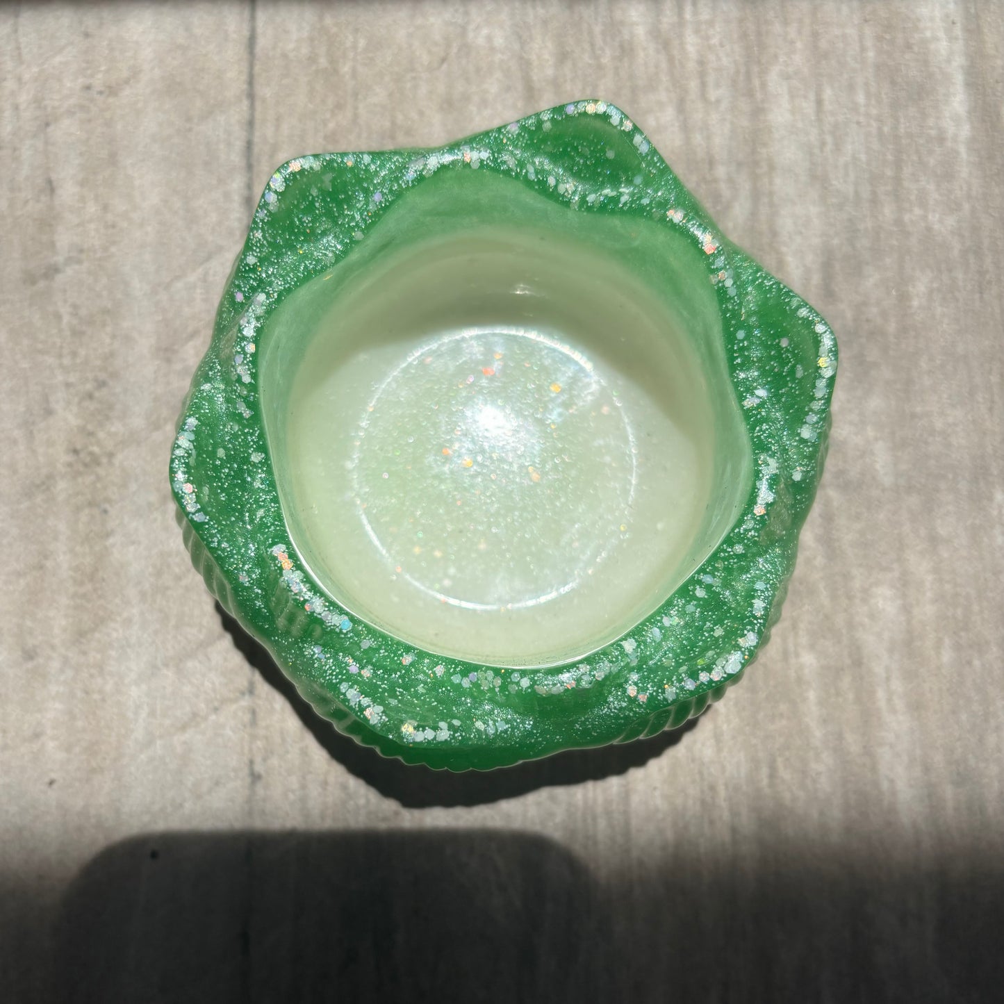 Tealight holder