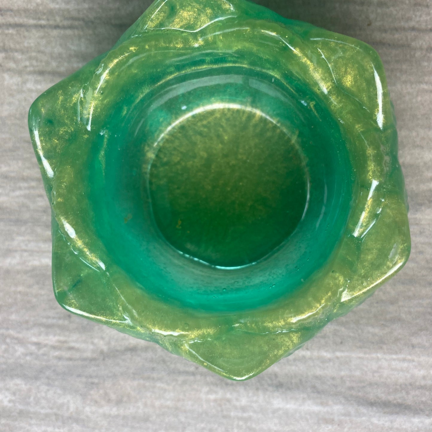 Tealight holder