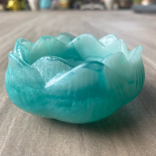 Tealight holder