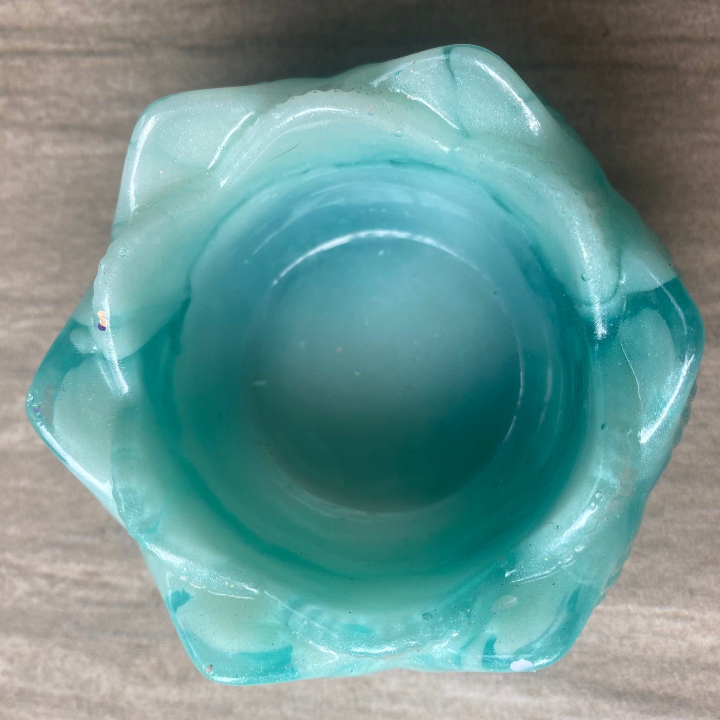 Tealight holder