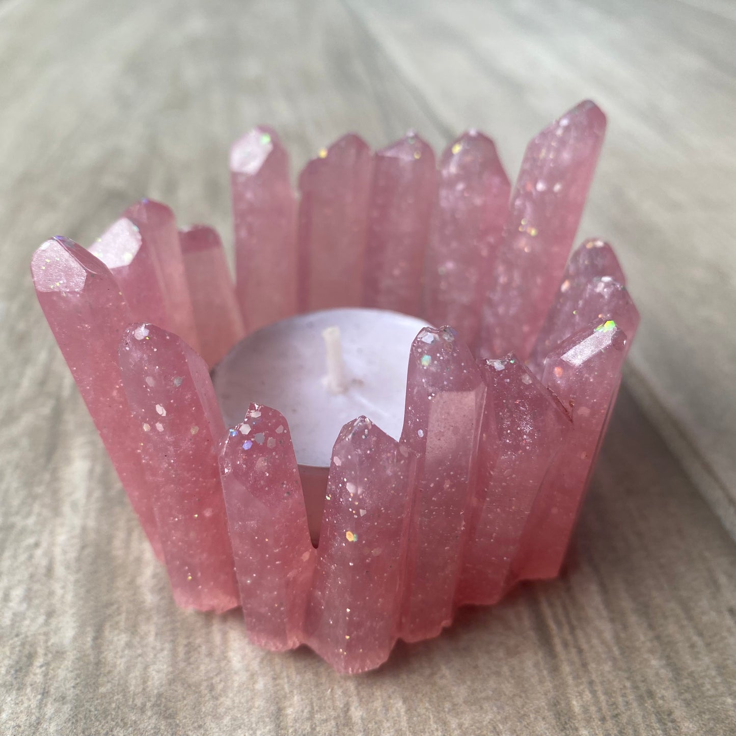 Crystal shard tealight