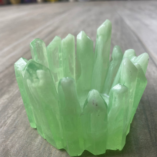 Crystal shard tealight