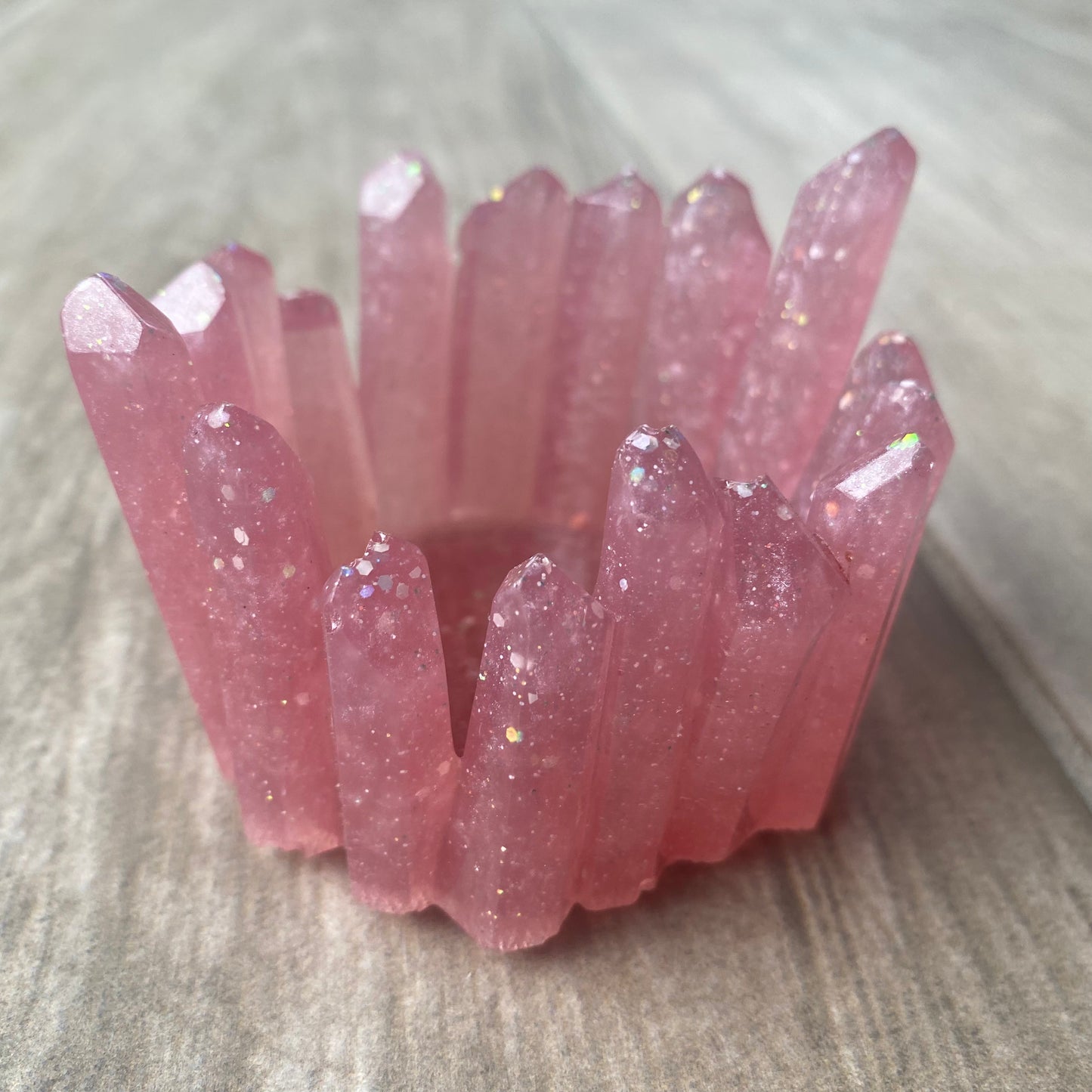 Crystal shard tealight